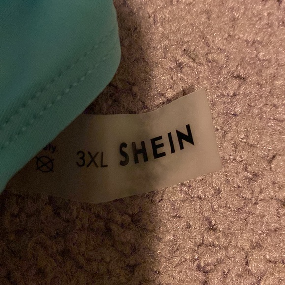 Bikini - Picture 5 of 7